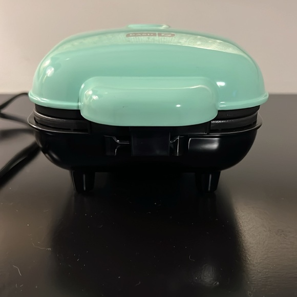 Dash Egg Bite Maker - Picture 10 of 15